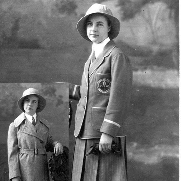 1932