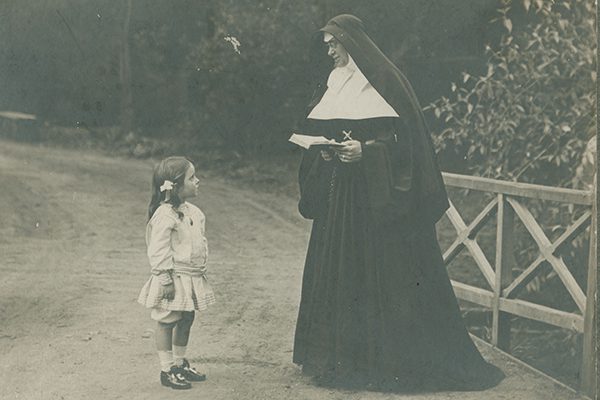 Mother Mary Magdalen and niece c1922
